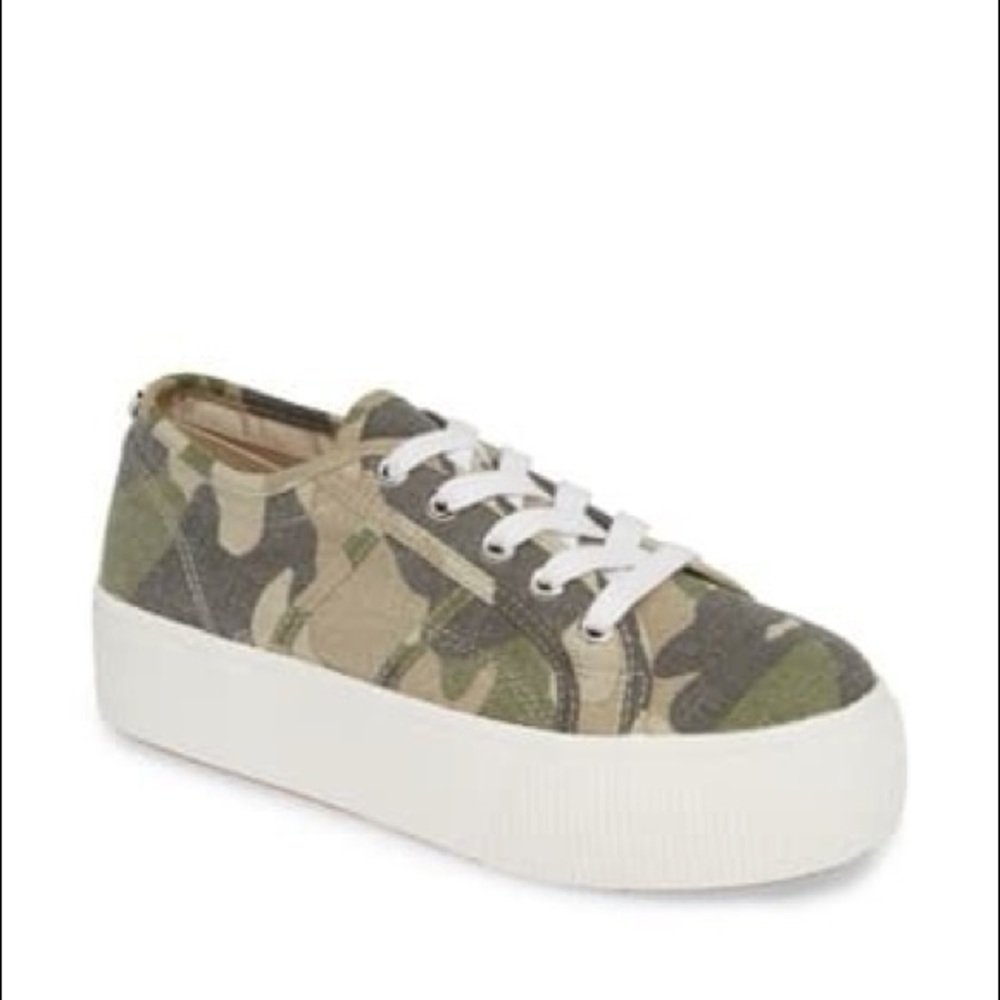 Steve Madden Emmi platform shoe